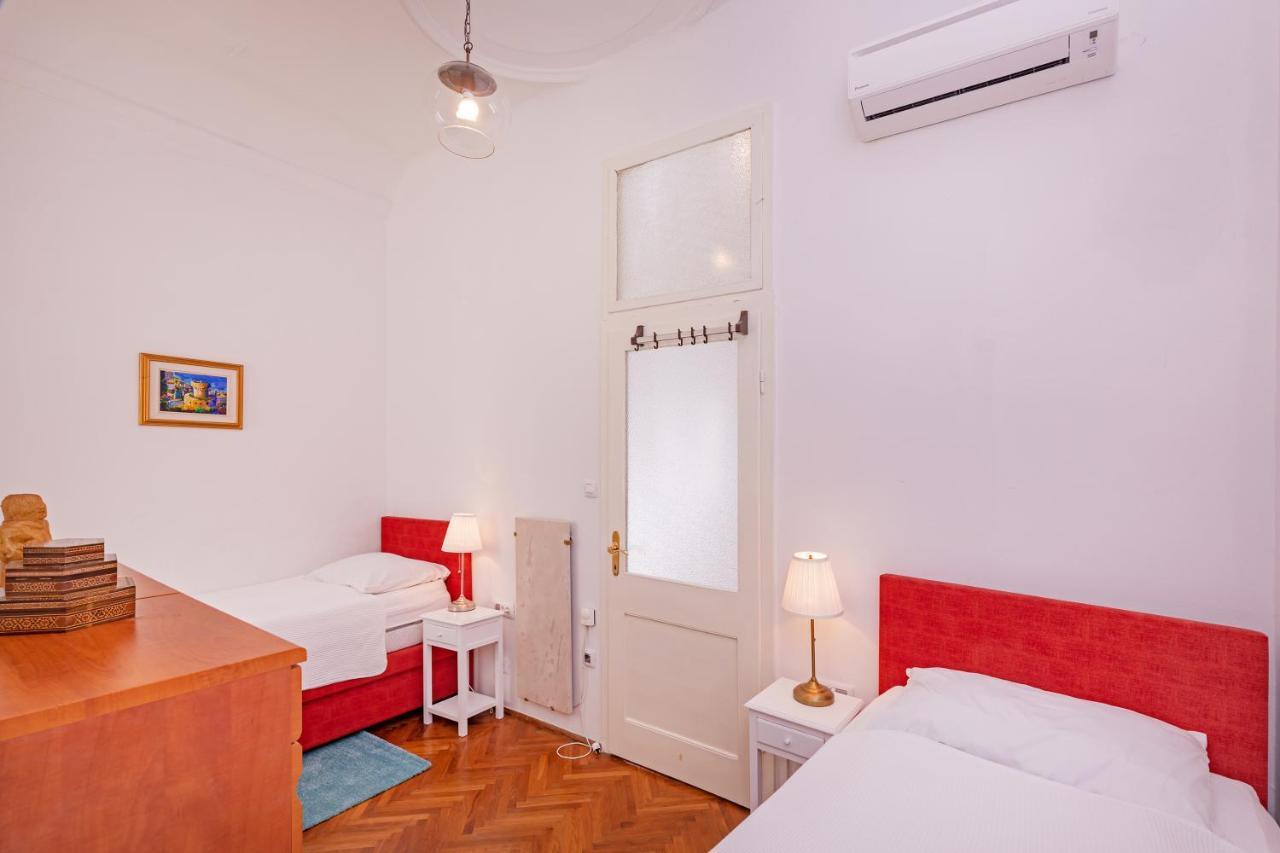City Buzz By Irundo Apartment